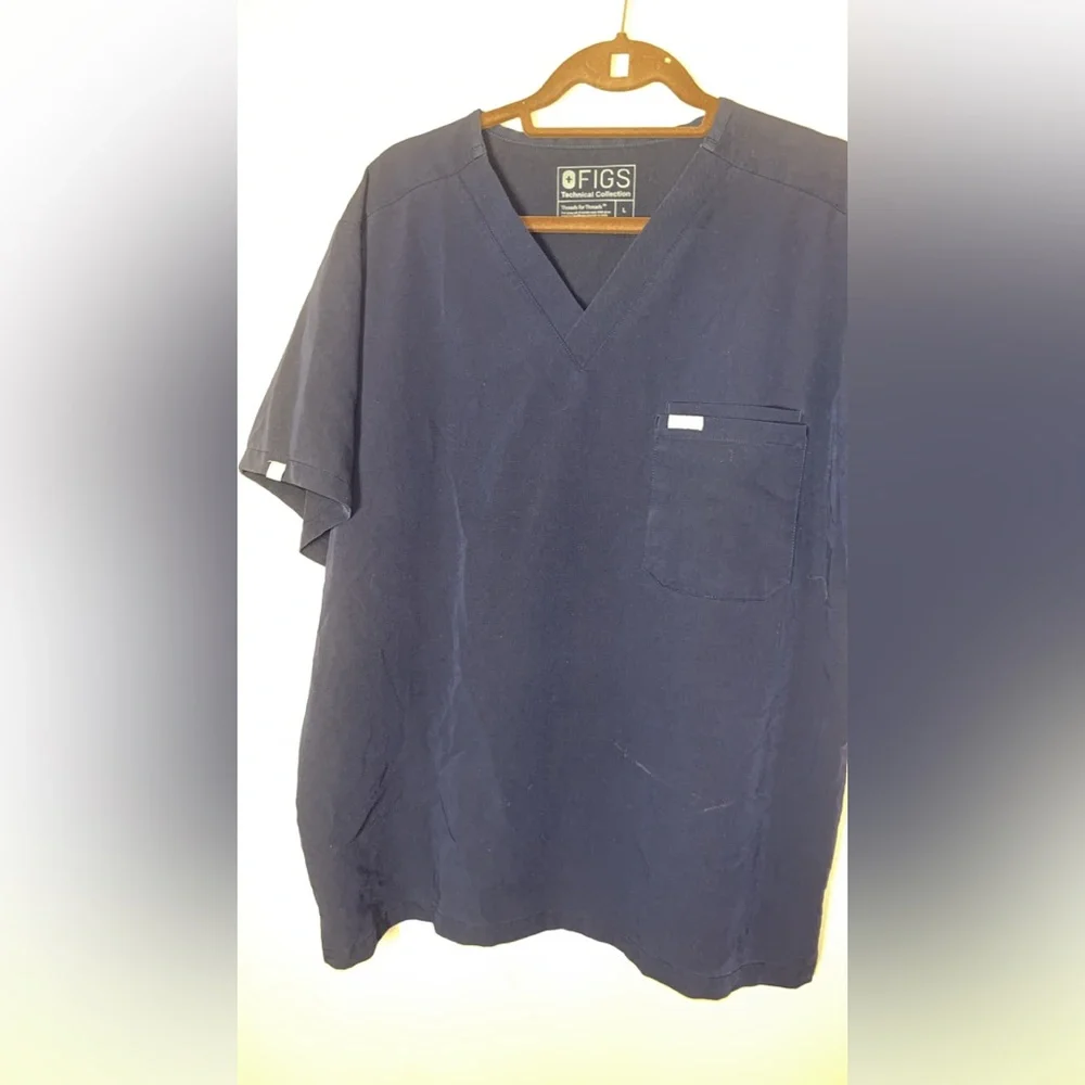 Set (2) Figs Men's Techical Collectiom  Navy Short Sleeve Shirts #L00 - Picture 7 of 14